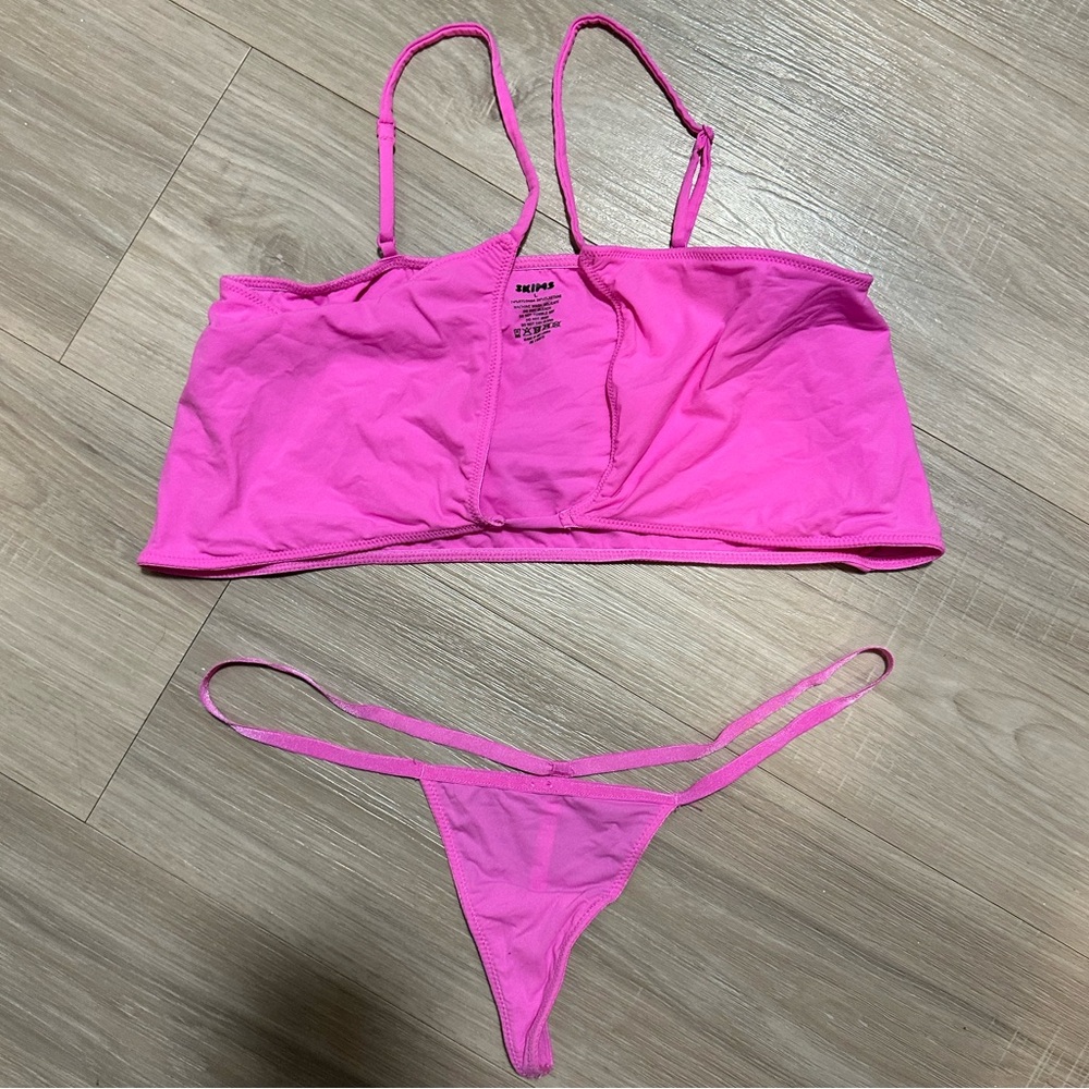 Skims bra and thong set